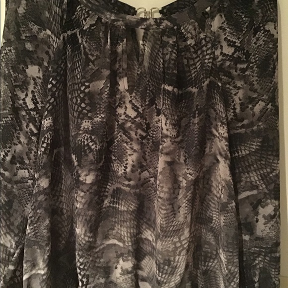 Jennifer Lopez Sheer Blouse - Picture 3 of 5